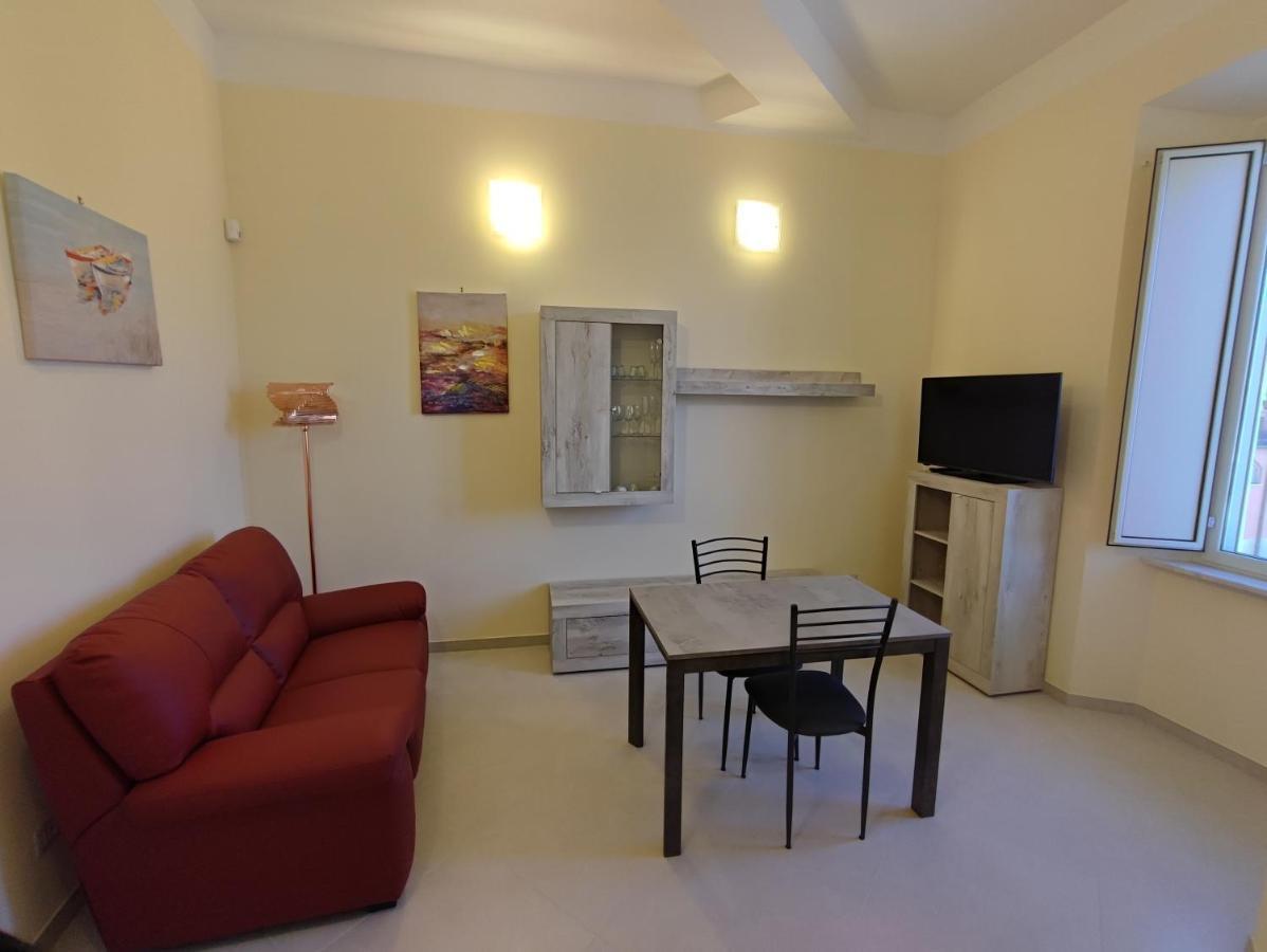 In Centro Rooms And Apartments Isola di Liri Εξωτερικό φωτογραφία