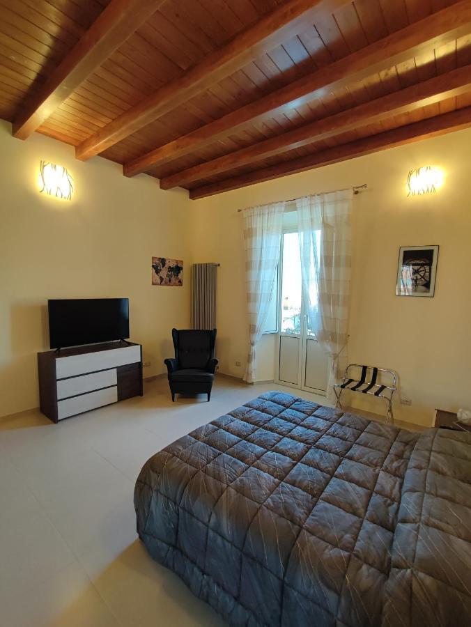 In Centro Rooms And Apartments Isola di Liri Εξωτερικό φωτογραφία