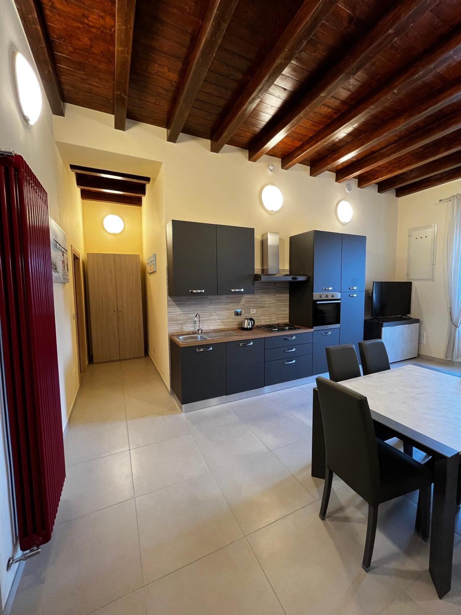 In Centro Rooms And Apartments Isola di Liri Εξωτερικό φωτογραφία